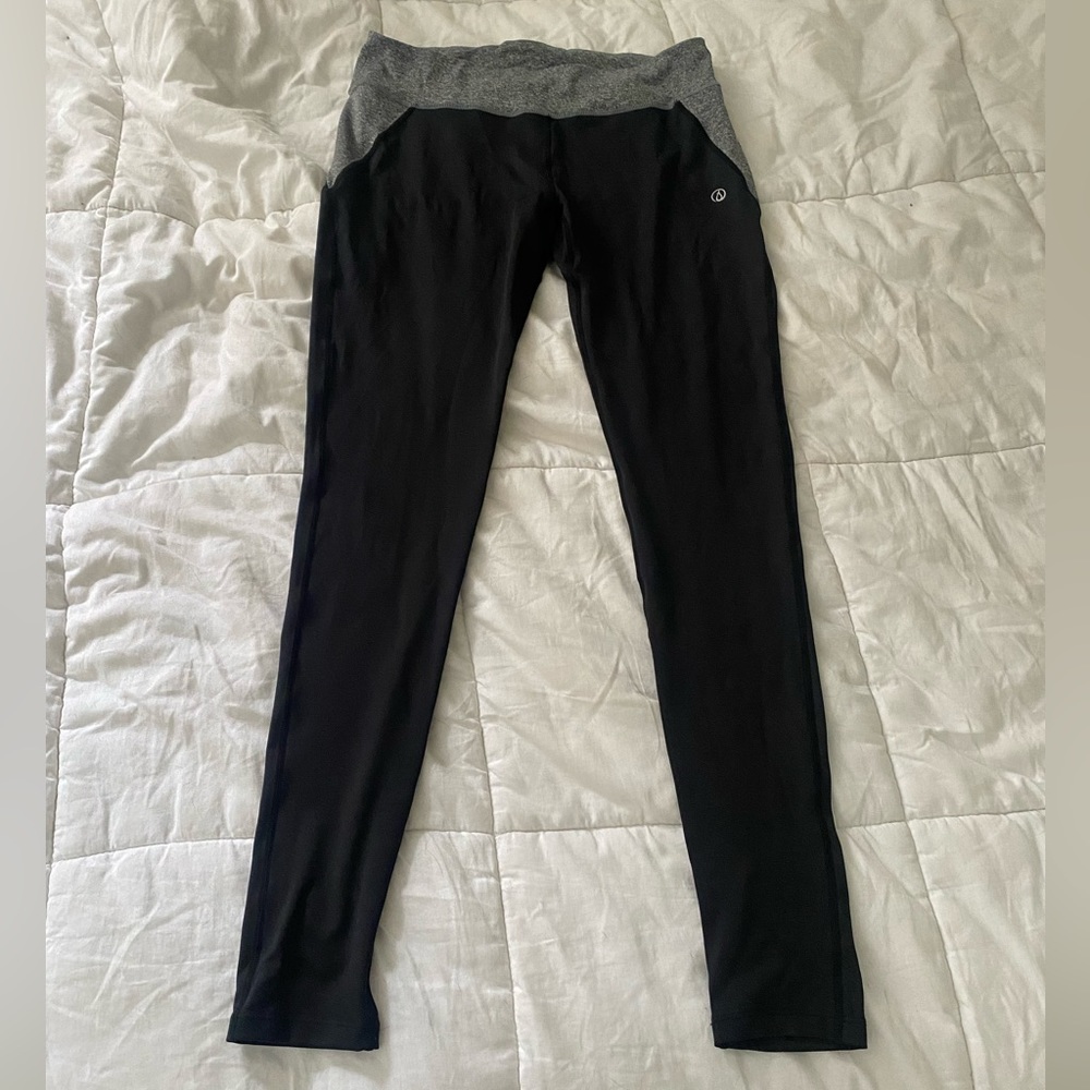 low rise black and grey yoga pants